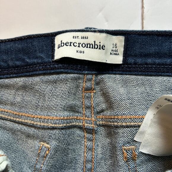 Abercrombie Kids Girls Distressed Straight Leg Jeans 16Y - Picture 3 of 4